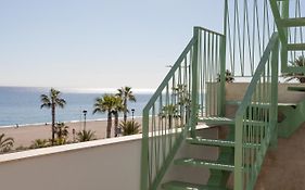 Precioso Apartamento Frente A La Playa Con Piscina